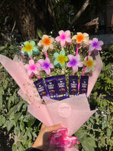 Load image into Gallery viewer, Flower Clutcher Chocolate Bouquet | Valentine Bouquet
