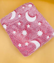 Load image into Gallery viewer, Glow in the dark blanket (kid size)