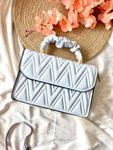 Load image into Gallery viewer, Bag Hamper Basket| Hamper Basket for Girls | Bag hamper | Rakshabandhan 2024