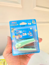 Load image into Gallery viewer, Kawaii Mini Stapler Set | Cute Mini Stapler Set
