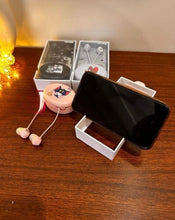 Load image into Gallery viewer, Quirky Earphone with Case
