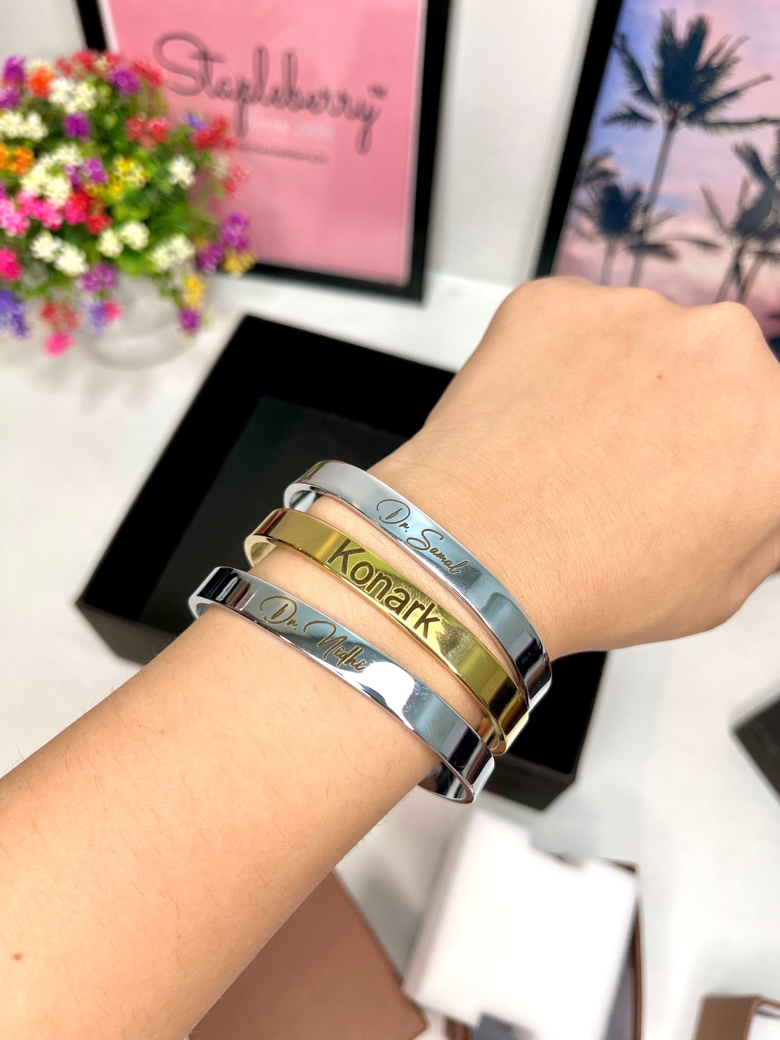 Stainless Steel Custom Personalized Name Bracelets & Cuff Bangles For Women  Men Gold Color Handwriting Script Nameplate Bracelet B290C From Vbacs,  $20.3 | DHgate.Com