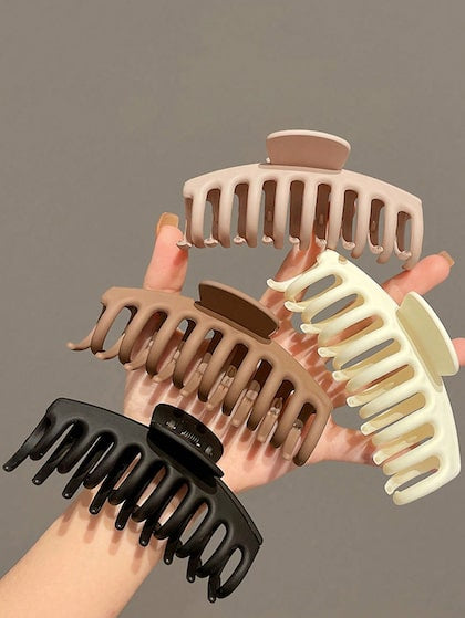 Hair Claw Clutcher | Matte aesthetic clutcher |