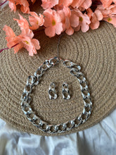 Load image into Gallery viewer, Link Chain &amp; Earrings Set (Clearance)
