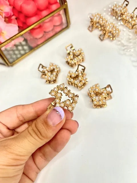 Pearl Gold Clutcher